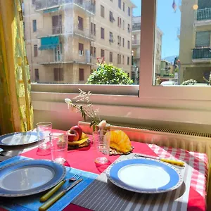  Appartamento Casa Marechiaro Con Parcheggio Incluso E Giardino Italia